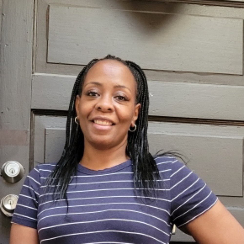 Meet your Posher, Dee